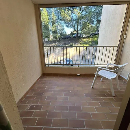 2 Pieces Avec - 4 Pers. - - Fr-1-845-14 *